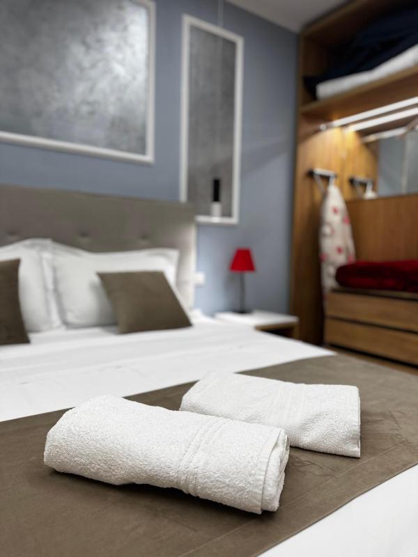 Sky & Sea View Luxury Apartments - image 9