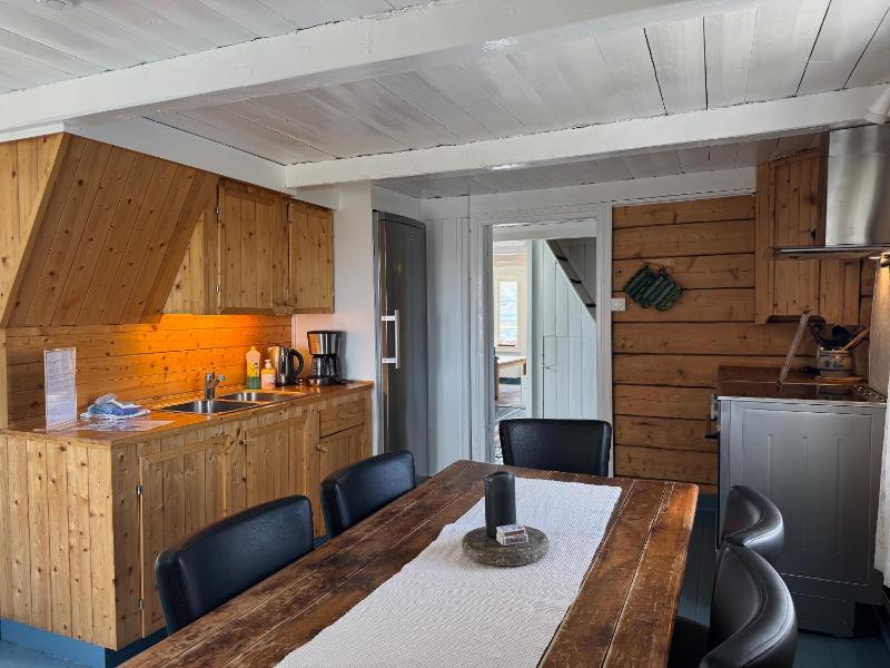 Superior cabin with sea view and balcony image 2