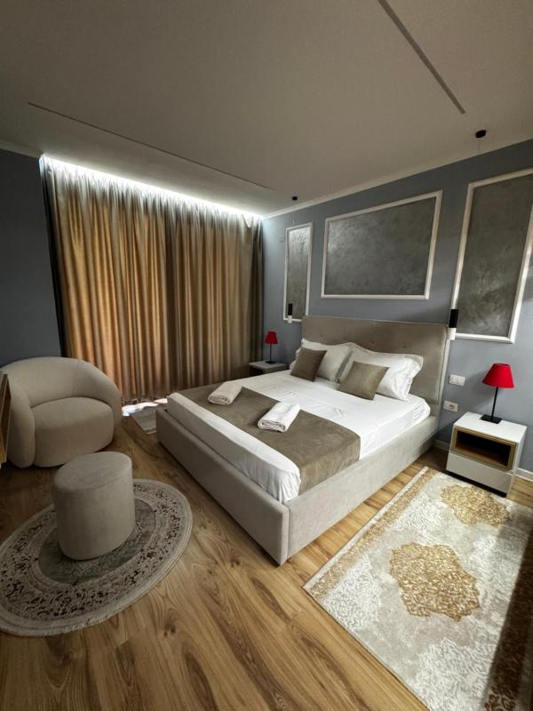 Sky & Sea View Luxury Apartments - image 10