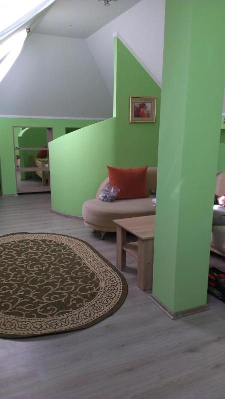 Family Room image 1