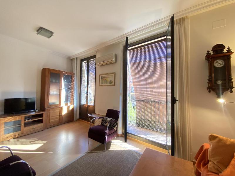 TH61 Apartamento vacacional Plaza de la Font - image 6
