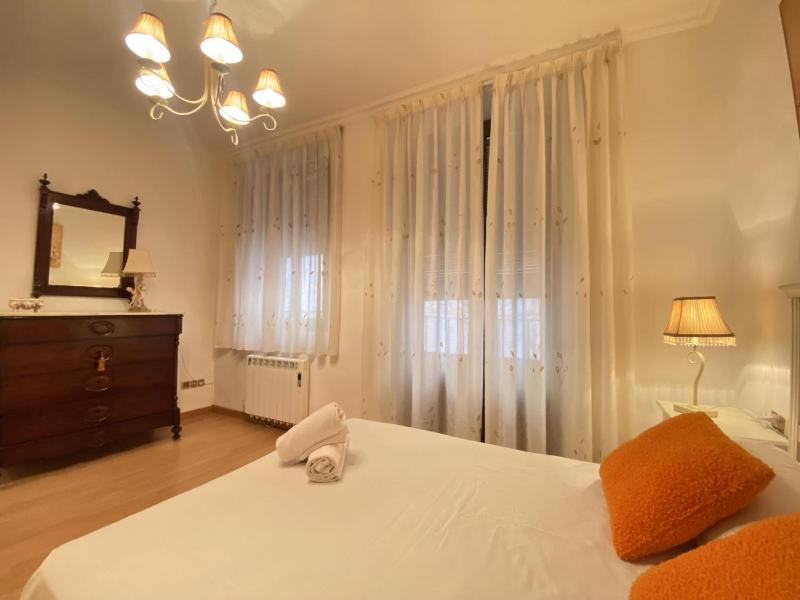 TH61 Apartamento vacacional Plaza de la Font - image 10