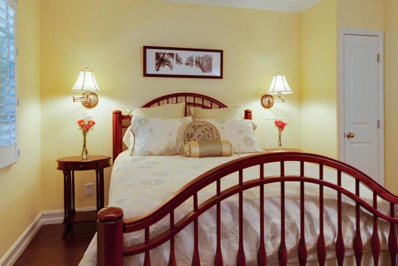 Standard Double Room image 3
