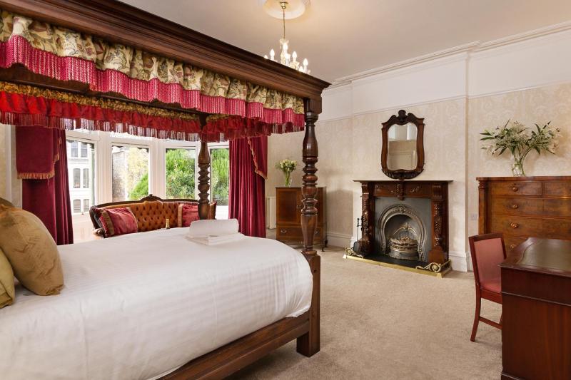 Four Poster Suite  image 4