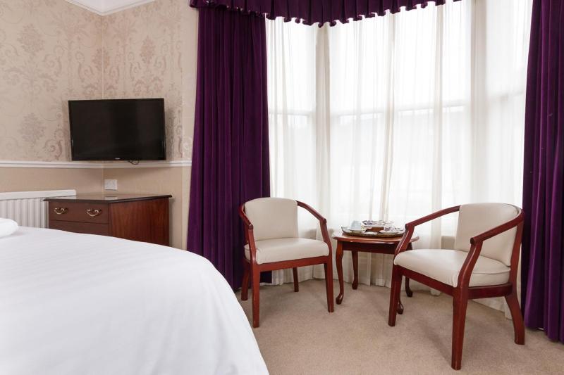 King Room image 3