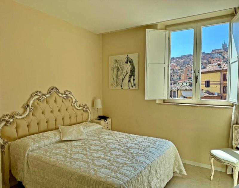 Superior Double Room with City View image 1