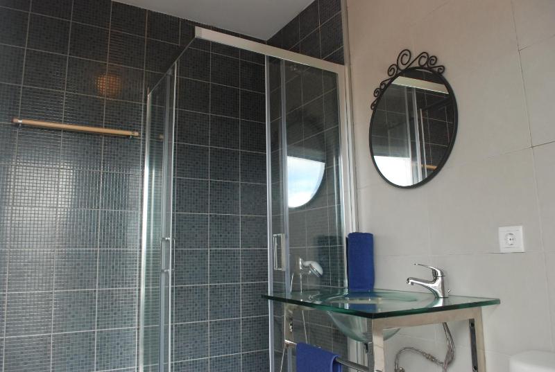 Double Room with River View image 2