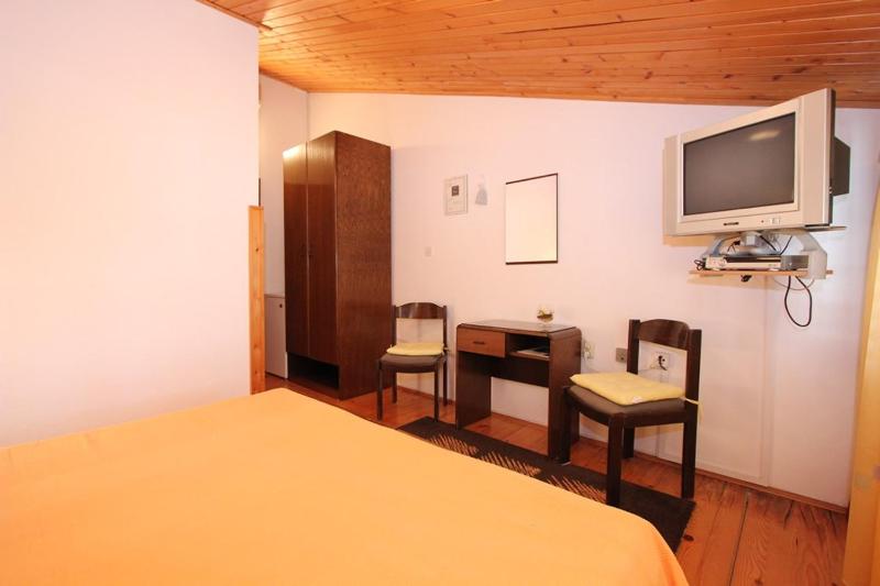 Apartments and Rooms Ana Pomer - image 32