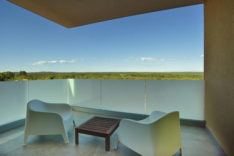 Villa White - image 19