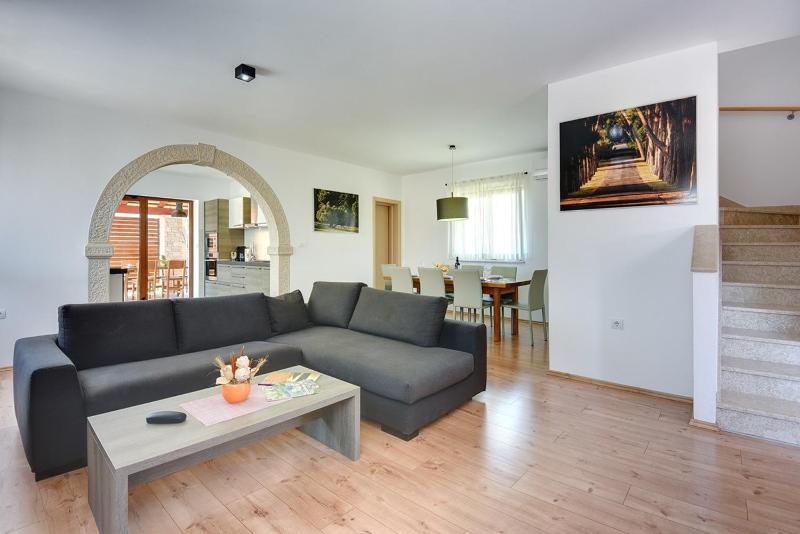 House Jurman - image 13