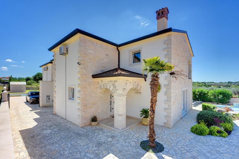 Villa Branka - image 39