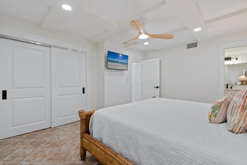 Starboard Village Unit 612 - image 4