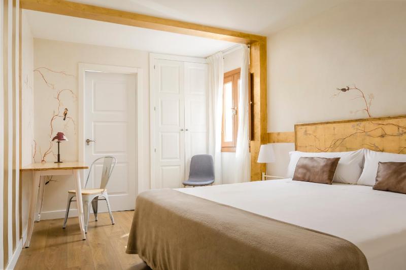 Double or Twin Room image 1