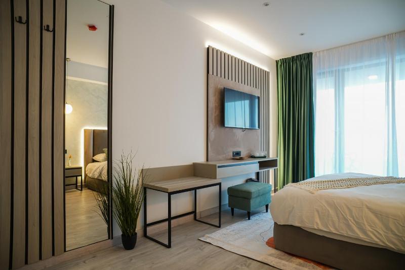 Hotel Poem Eforie Nord - Roof Top Pool & Panoramic Sea View - image 42
