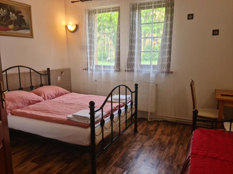 Comfort Triple Room with Shower image 1
