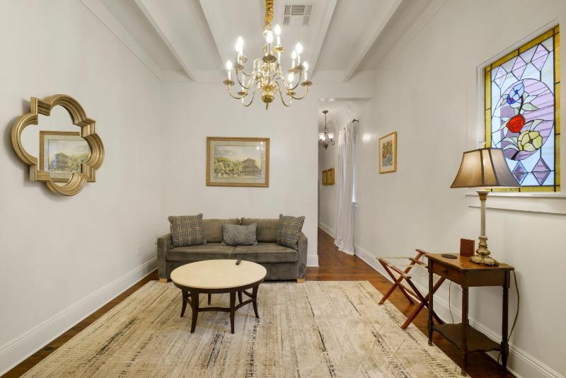Deluxe King Suite image 1