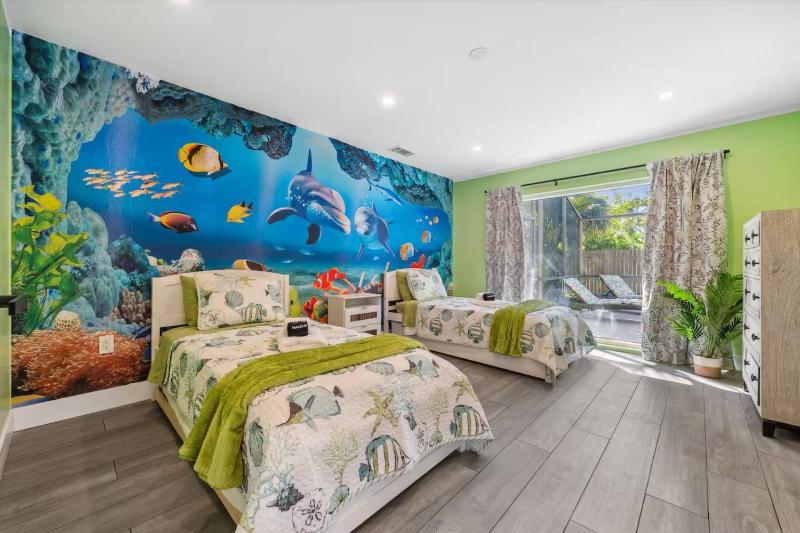 The Tropical Retreat - image 12
