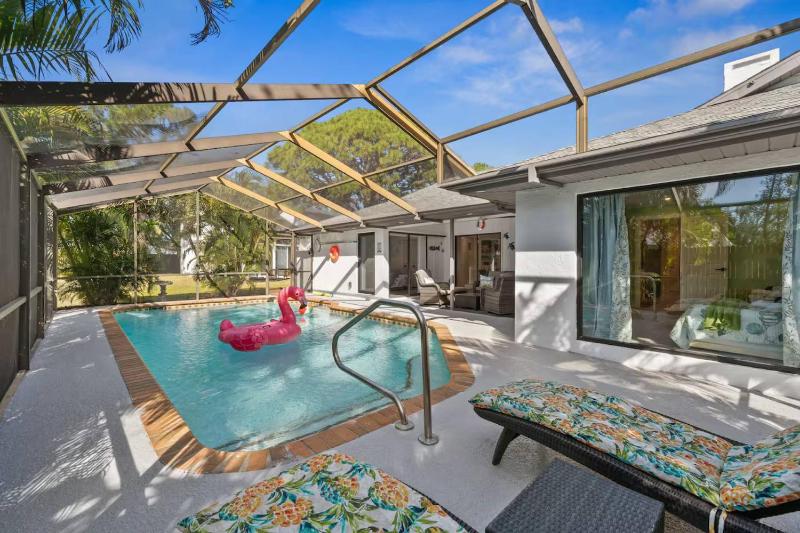The Tropical Retreat - image 16