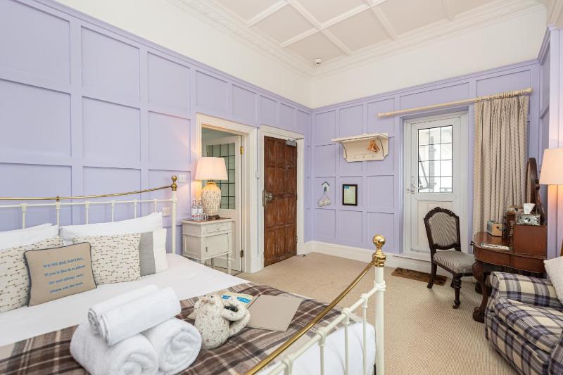 Indulgence Plus with Sea View image 2