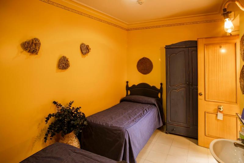 Double Room with Extra Bed image 3