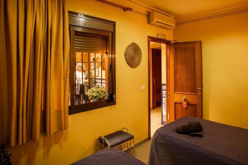 Double or Twin Room with Shared Bathroom image 4