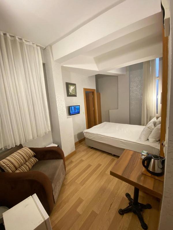Budget Single Room image 3