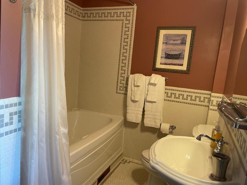 Double Room with Private External Bathroom image 2