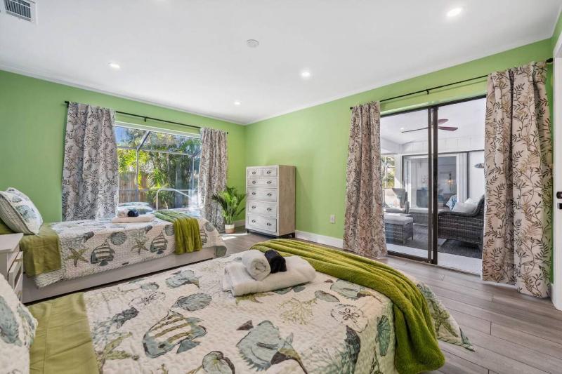 The Tropical Retreat - image 45