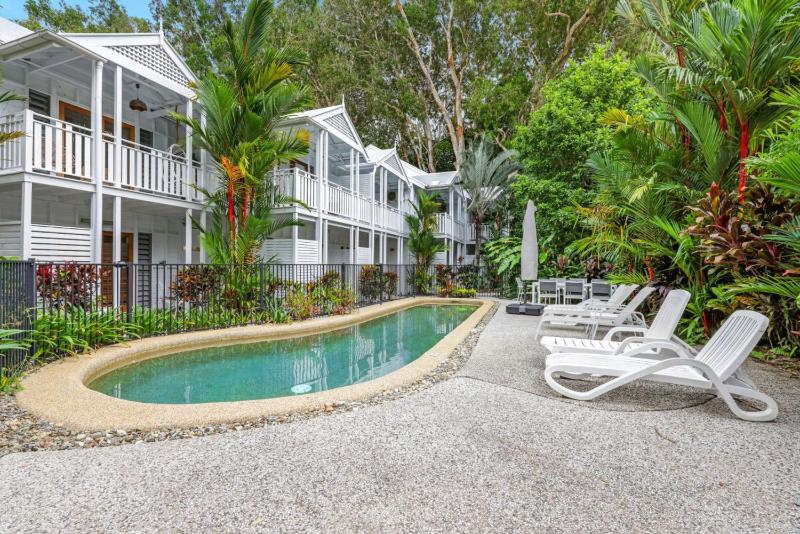 The Queenslander Family Townhouse Near Four Mile Beach - image 15