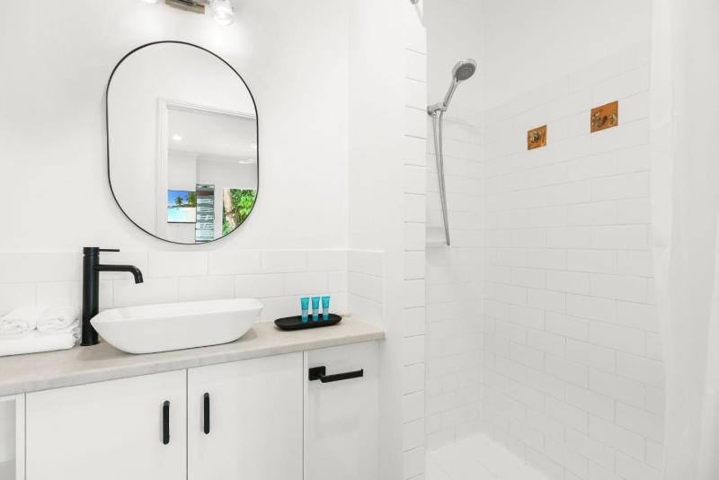 The Queenslander Family Townhouse Near Four Mile Beach - image 7