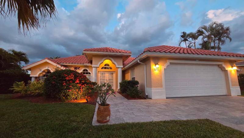 VIlla Gordian Naples Florida - image 24