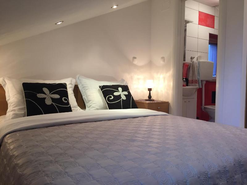 Room-Loft image 4