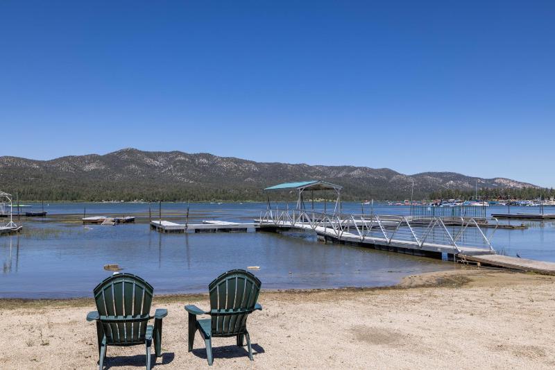 Big Bear Lakefront Lodge - image 35