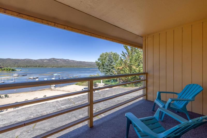 Big Bear Lakefront Lodge - image 31