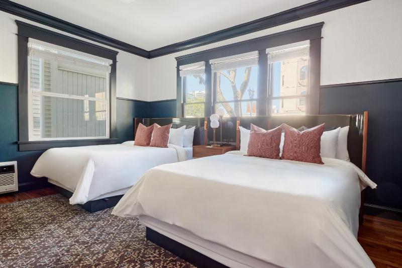 Double Queen Room (Self Check-in with Virtual Front Desk) image 4