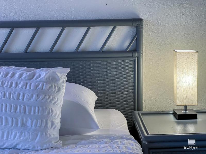 Sunset Lane Apartment Hotel - image 15
