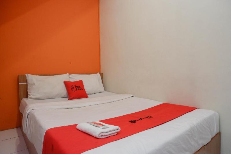 RedDoorz near Majapahit Semarang 2 - image 7