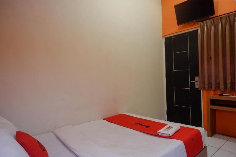 RedDoorz near Majapahit Semarang 2 - image 17