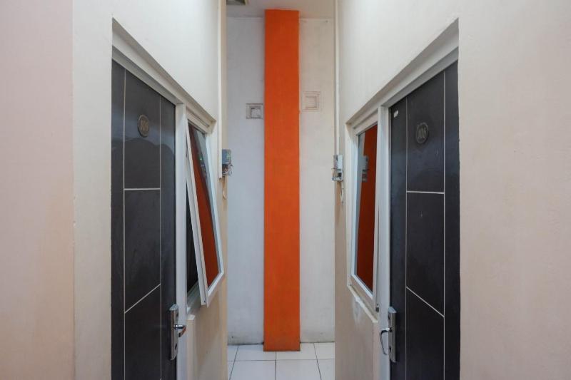 RedDoorz near Majapahit Semarang 2 - image 13