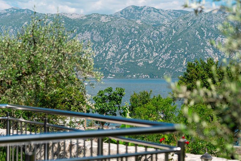 One-Bedroom Apartment with Sea View and Balcony image 1