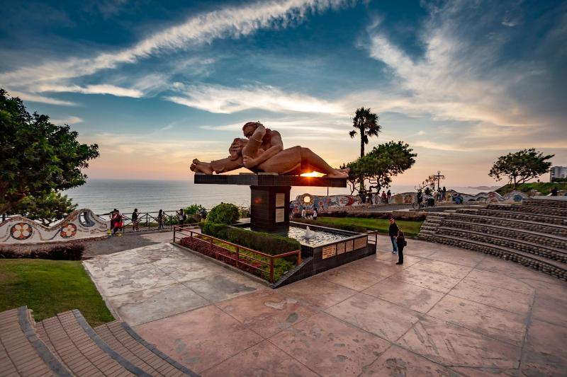 Ocean view 1 BR Miraflores with parking - image 14