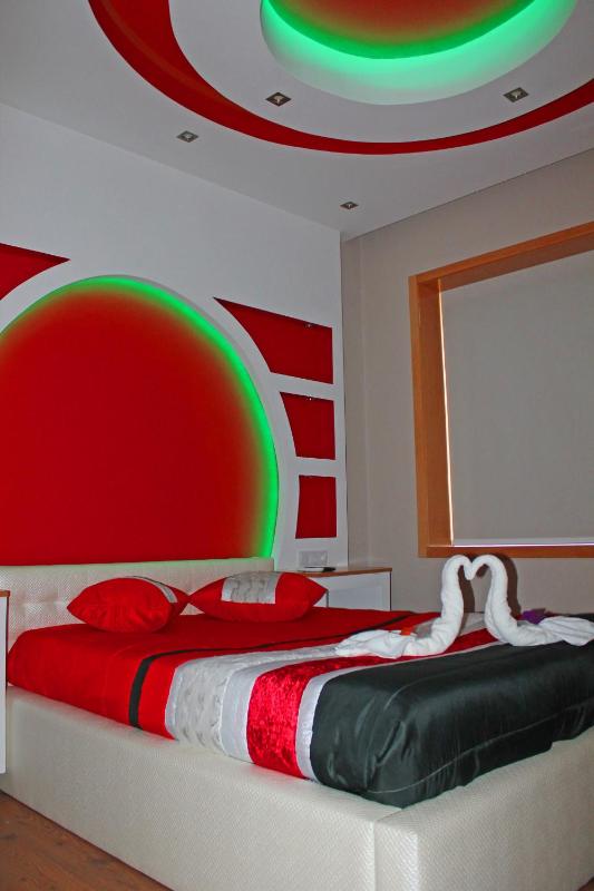 Standard Double Room image 3