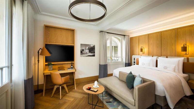 Boutique Room image 4