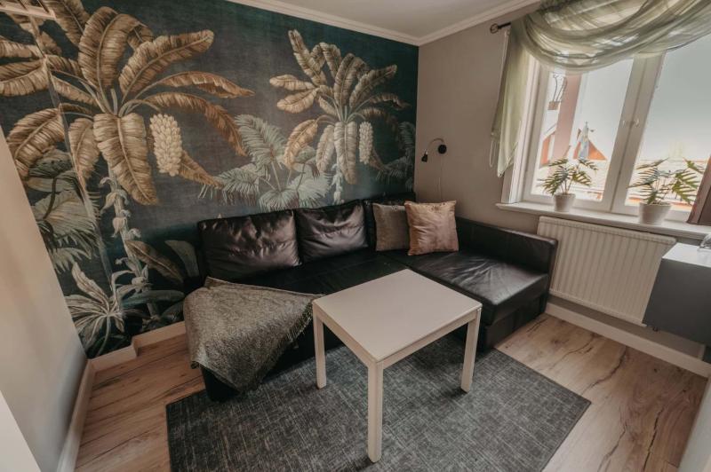 Family Room image 4
