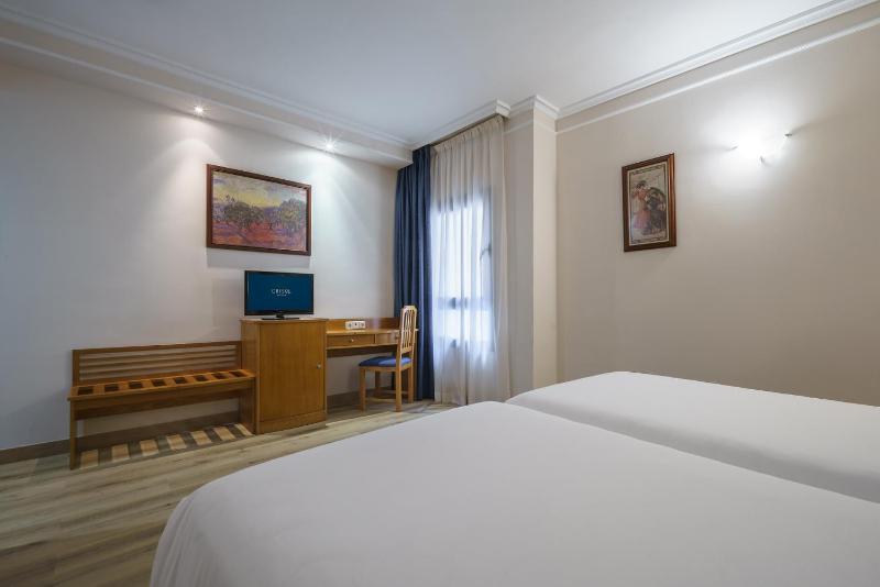 Double or Twin Room image 3