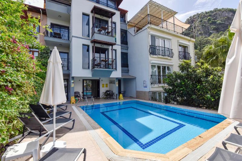 Royalis Boutique Suites - image 44
