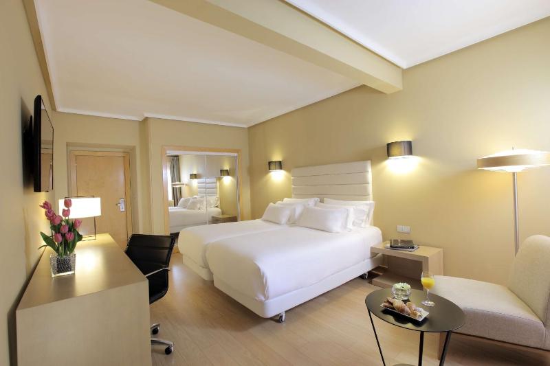 Superior Double or Twin Room image 3