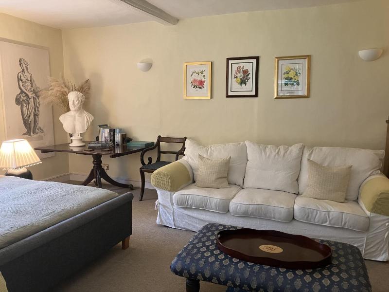Triple Room with Private Bathroom image 4