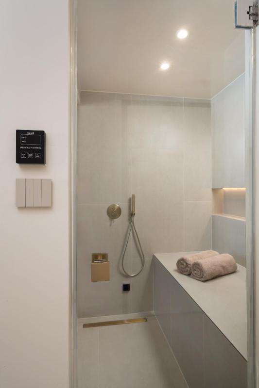 Selected Suites - image 13