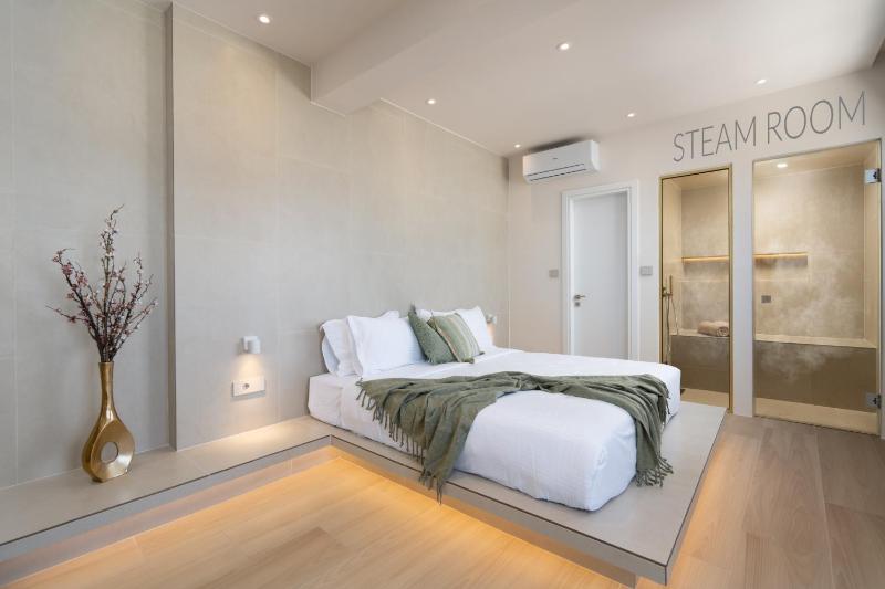 Selected Suites - image 26